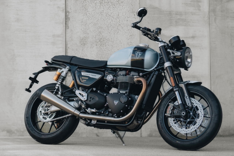 TRIUMPH SPEED TWIN BREITLING 限定モデル|世界限定270台のトライアンフ「スピードツイン ブライトリング限定車」スイスの老舗時計メーカーとコラボ