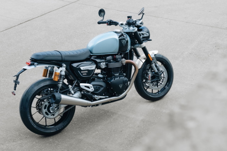 TRIUMPH SPEED TWIN BREITLING 限定モデル