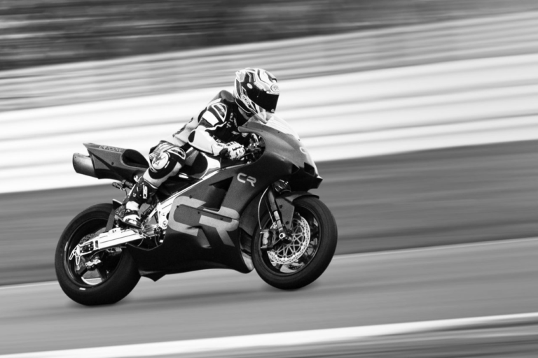 CRIGHTON CR700W|驚異のリッター323ps!! 英国生まれ、ロータリーエンジン搭載のスーパーバイク「CR700W」誕生!