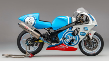ケビンシュワンツサイン付コーヒーテーブルブック スズキGSX-R 20周年記念 バイクのイラスト】あのケビン・シュワンツが最初で最後の世界