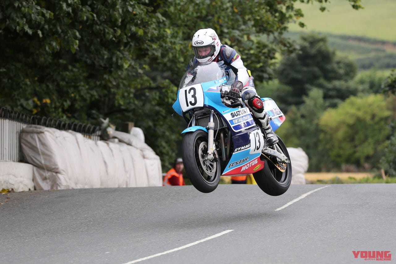 |チームクラシックスズキが「GSX-R750 SRAD RACER」を発表、2022年はイベントレースで走る!