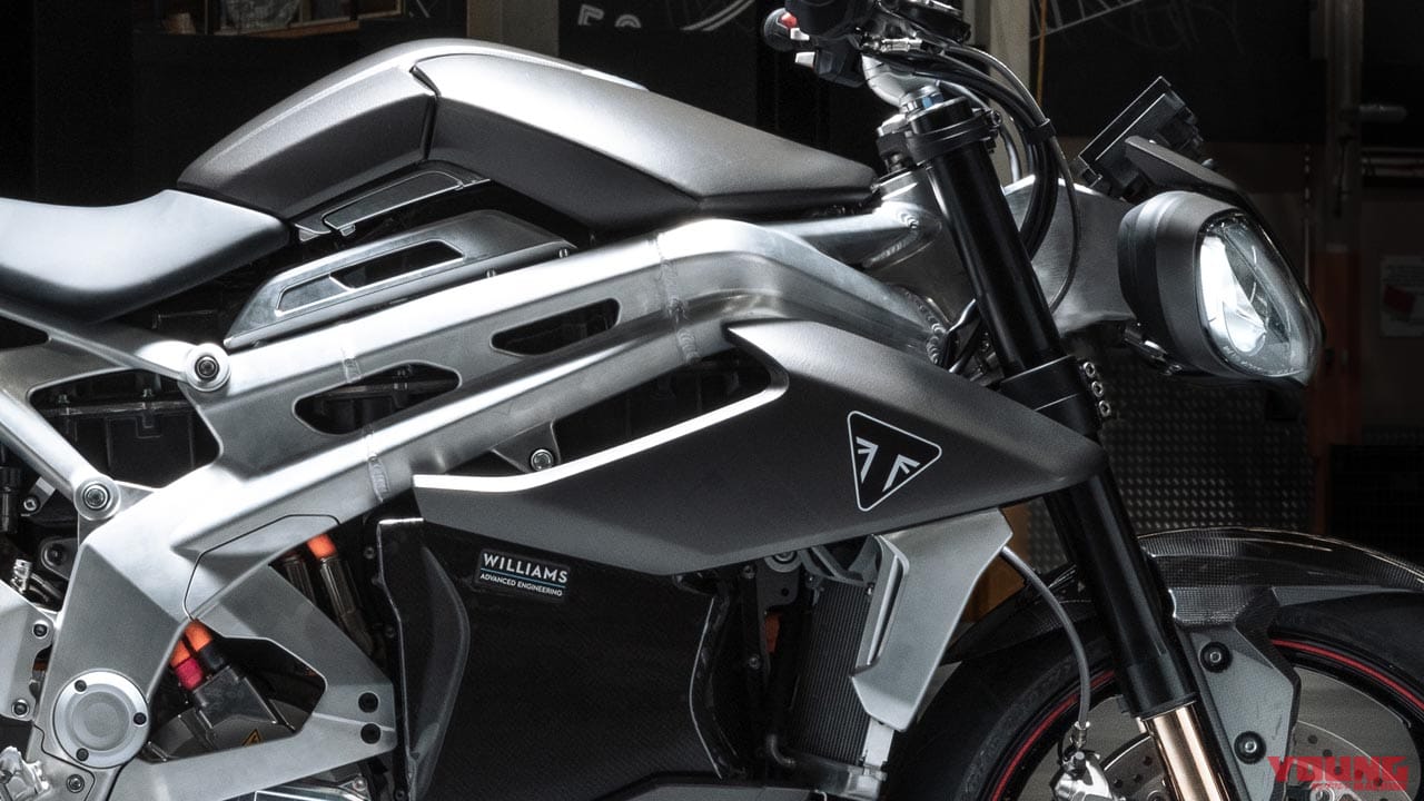 トライアンフの電動スポーツバイク「TE-1」プロトタイプが実車試験段階のフェーズ4に移行