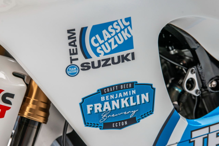 TEAM CLASSIC SUZUKI GSX-R750 SRAD RACER|チームクラシックスズキが「GSX-R750 SRAD RACER」を発表、2022年はイベントレースで走る!
