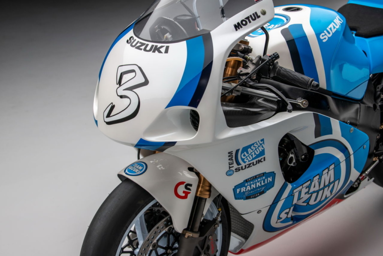 TEAM CLASSIC SUZUKI GSX-R750 SRAD RACER|チームクラシックスズキが「GSX-R750 SRAD RACER」を発表、2022年はイベントレースで走る!