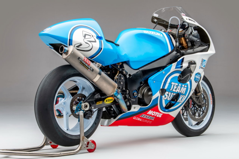 TEAM CLASSIC SUZUKI GSX-R750 SRAD RACER|チームクラシックスズキが「GSX-R750 SRAD RACER」を発表、2022年はイベントレースで走る!