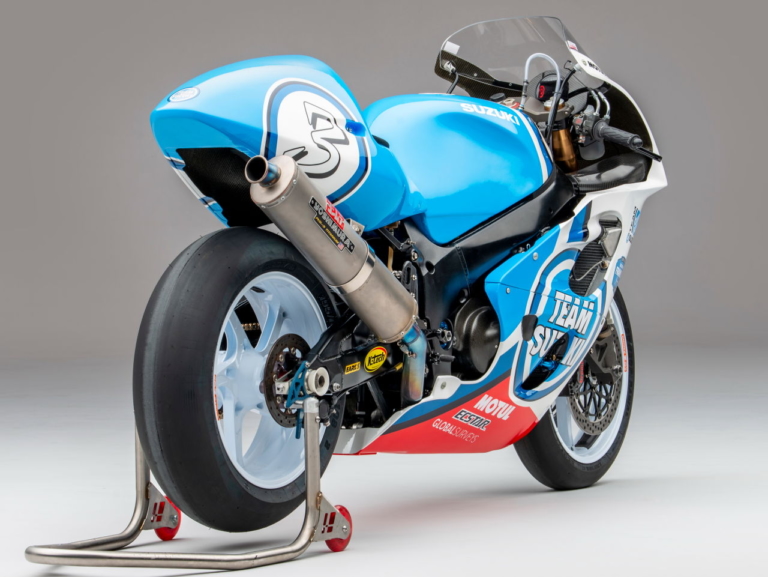 TEAM CLASSIC SUZUKI GSX-R750 SRAD RACER|チームクラシックスズキが「GSX-R750 SRAD RACER」を発表、2022年はイベントレースで走る!