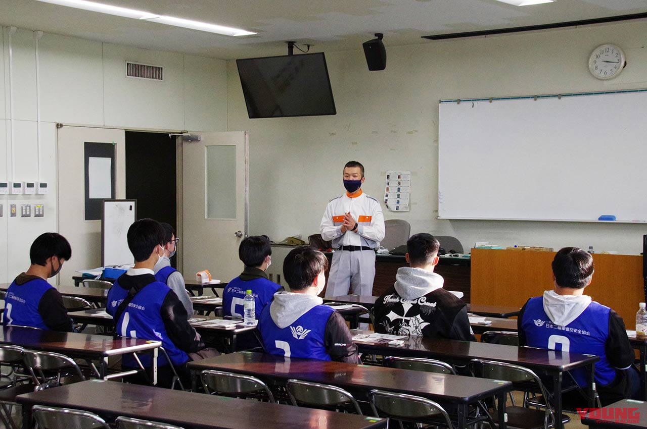 高校生の自動二輪車等の交通安全講習|埼玉県|三ない運動問題・埼玉県の取り組み:高校生向け追加講習会を実施【参加率の向上も課題】