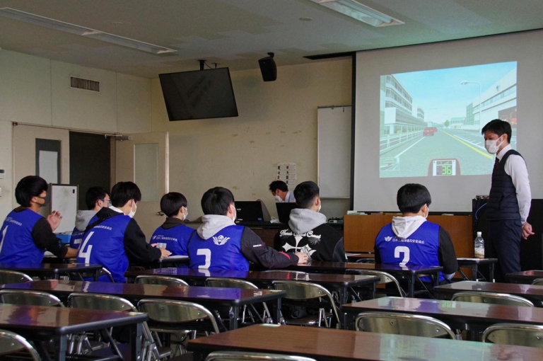 高校生の自動二輪車等の交通安全講習|埼玉県|三ない運動問題・埼玉県の取り組み:高校生向け追加講習会を実施【参加率の向上も課題】