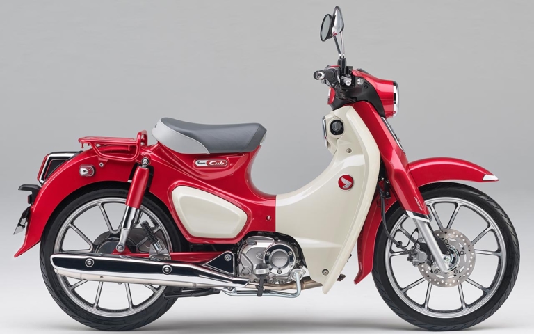 ホンダ スーパーカブC125|デビュー目前! ホンダST125ダックス最終予想【ローフェンダーでカラーは2色か?!】