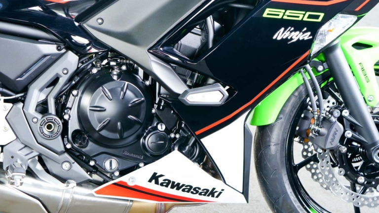 カワサキ ニンジャ650|新型ヤマハYZF-R7 vsライバル徹底比較#1 スタイリング/エンジン&シャーシ編〈RS660/CBR650R/ニンジャ650〉