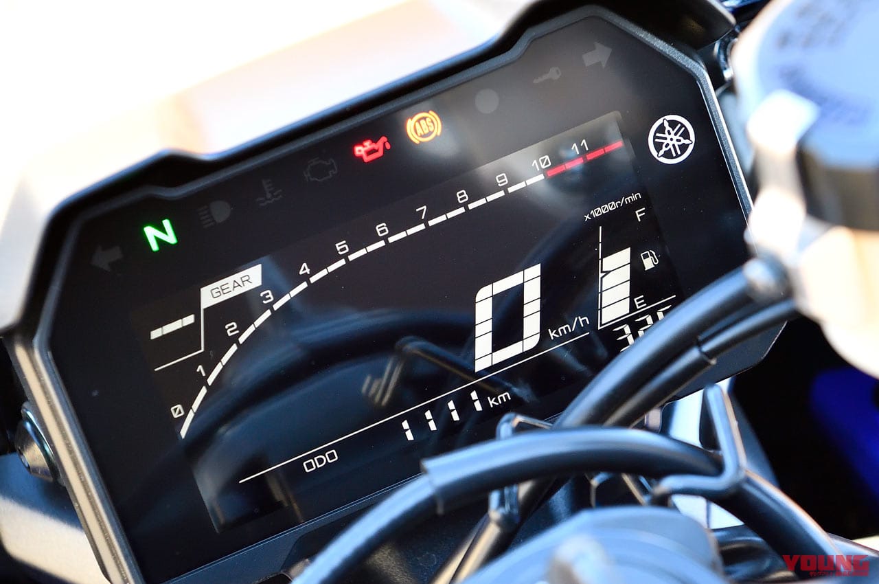 ヤマハ YZF-R7|メーター|新型ヤマハYZF-R7 vsライバル徹底比較#2 ライディングポジション/主要装備編〈RS660/CBR650R/ニンジャ650〉