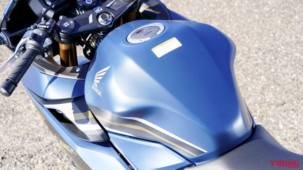 |ホンダCBR400R〈いま国内で買える新型バイクカタログ|小型二輪(400-251cc)〉