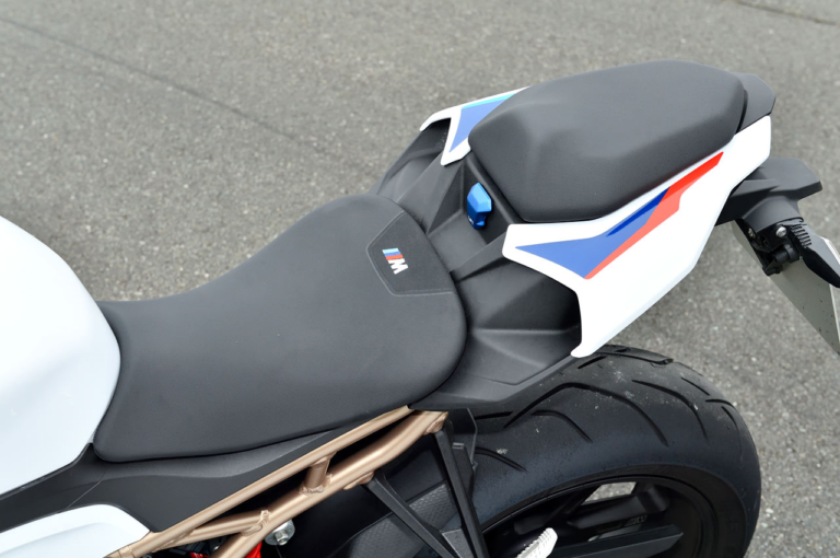 BMW S1000R Mパッケージ|スポーツできるロードスター! BMW S1000R試乗インプレッション【電子制御満載のMパッケージ】