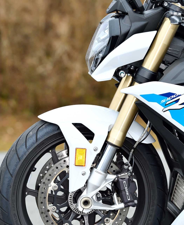 BMW S1000R Mパッケージ|スポーツできるロードスター! BMW S1000R試乗インプレッション【電子制御満載のMパッケージ】