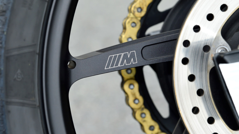 BMW S1000R Mパッケージ|スポーツできるロードスター! BMW S1000R試乗インプレッション【電子制御満載のMパッケージ】