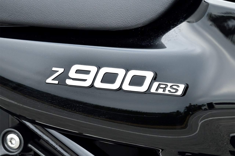 カワサキZ900RS|エンブレム|カワサキZ900RS SE発売! 専用装備比較解説【売り切れ必至の超人気イエローボール】