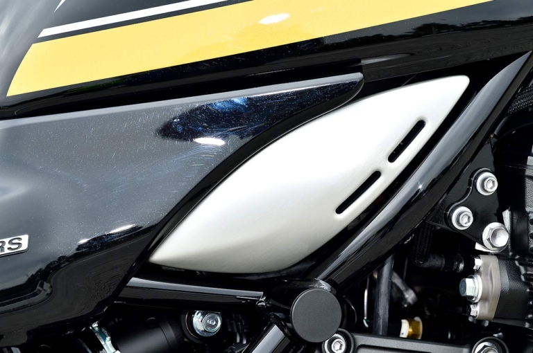 カワサキZ900RS|FIカバー|カワサキZ900RS SE発売! 専用装備比較解説【売り切れ必至の超人気イエローボール】