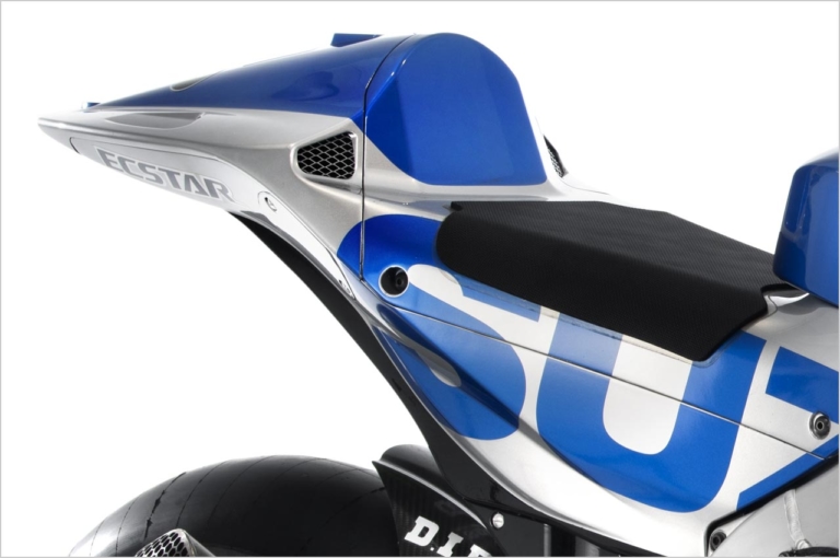 モトGP|スズキ|テールカウル|箱の中身は何だろな? モトGPマシン、肥大化するテールカウルの謎に迫る