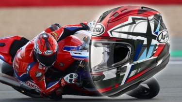 英国スーパーバイクで戦う高橋巧レプリカヘルメット！〈RX-7X タクミ〉は十字星が目印