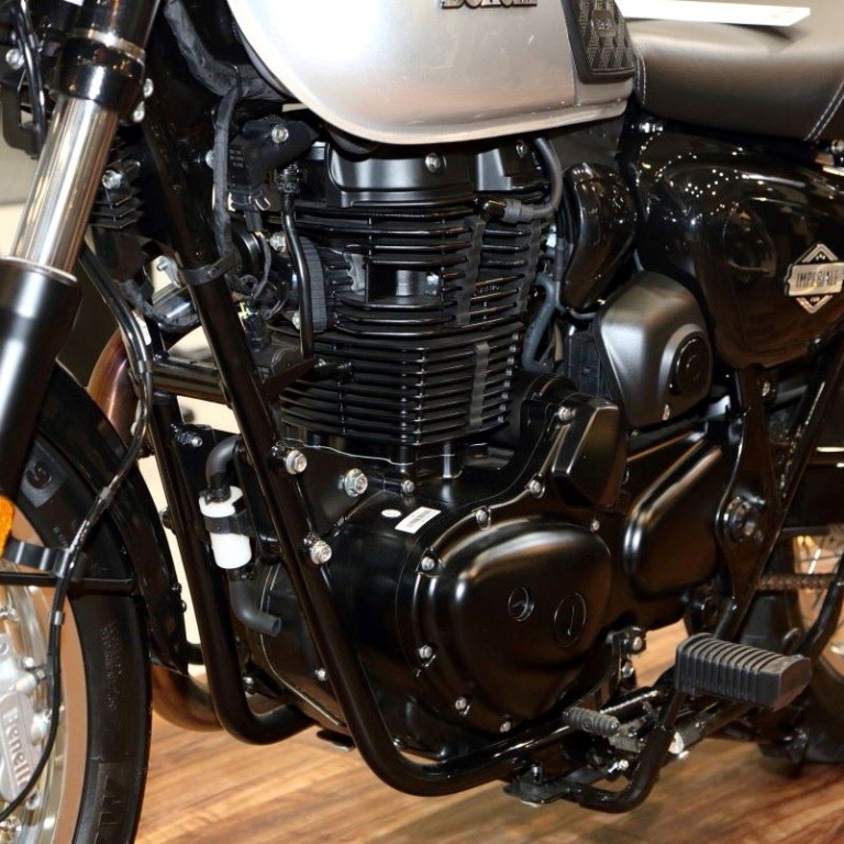 ベネリ インペリアーレ 400 エンジン|打倒GB350に空冷単気筒の刺客! ベネリ「インペリアーレ400」登場、ストファイ系「125S」も6月発売か【東京MCショー】