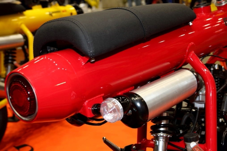 フェニックス ガンナー 125 テールランプ|ダックス125のライバルは大砲野郎?! フェニックス「ガンナー」シリーズ最高峰、125が初見参【東京MCショー】