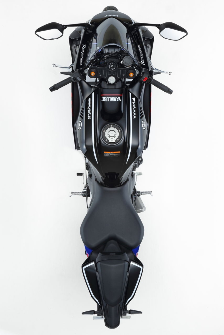 YZF-R7 YAMALUBE外装セット|【MCショー】幻の8耐マシンを再現! ヤマハ「YZF-R7」用YAMALUBE外装セット、8月に限定発売