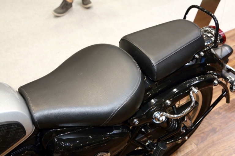 ベネリ インペリアーレ 400 シート|打倒GB350に空冷単気筒の刺客! ベネリ「インペリアーレ400」登場、ストファイ系「125S」も6月発売か【東京MCショー】