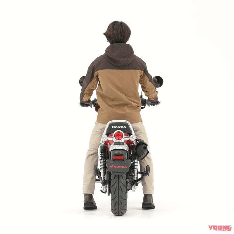 |ホンダ「ダックス125」足つきチェック&カスタム車も世界初公開! グレーもあった!!