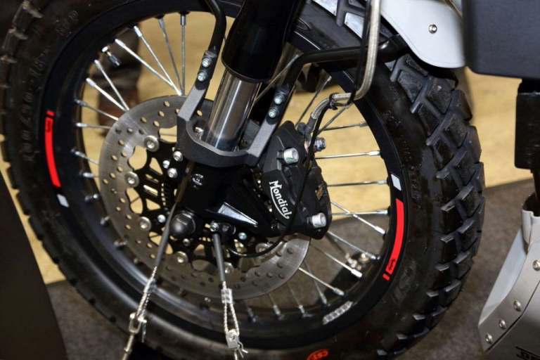 モンディアル HPS 250 ブレーキ|かっこよ! 超クール原付二種『モンディアル』125軍団参上、日本限定の250もあるぞ【東京MCショー】