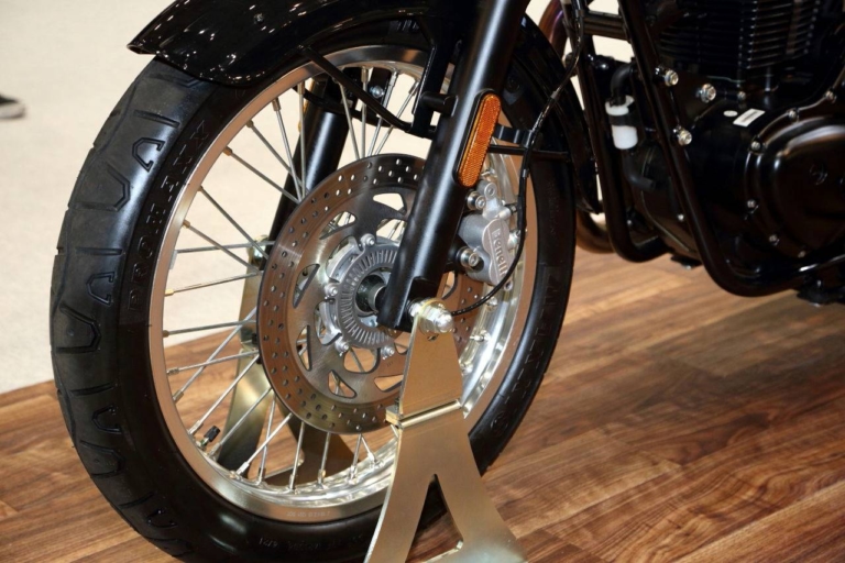 ベネリ インペリアーレ 400 ブレーキ|打倒GB350に空冷単気筒の刺客! ベネリ「インペリアーレ400」登場、ストファイ系「125S」も6月発売か【東京MCショー】