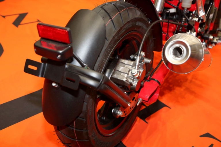 フェニックス ガンナー 125 後輪|ダックス125のライバルは大砲野郎?! フェニックス「ガンナー」シリーズ最高峰、125が初見参【東京MCショー】