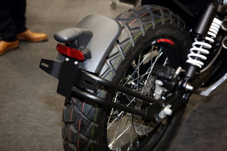 モンディアル HPS 250 後輪|かっこよ! 超クール原付二種『モンディアル』125軍団参上、日本限定の250もあるぞ【東京MCショー】