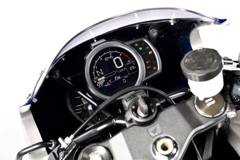 ホンダ|ホーク11|ホンダ「ホーク11」は130~140万円で今秋発売?! 世界初公開のディテールも全部撮った!