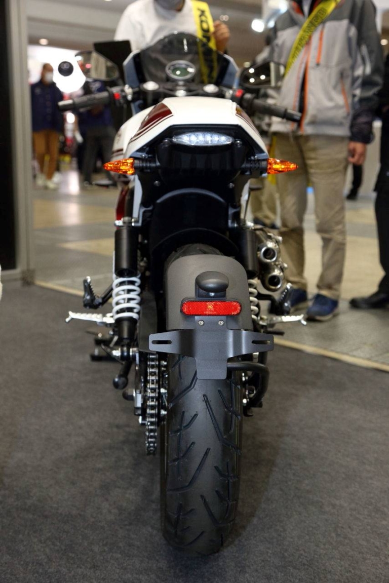 モンディアル スポーツクラシック パガーニ 300 後ろ|かっこよ! 超クール原付二種『モンディアル』125軍団参上、日本限定の250もあるぞ【東京MCショー】