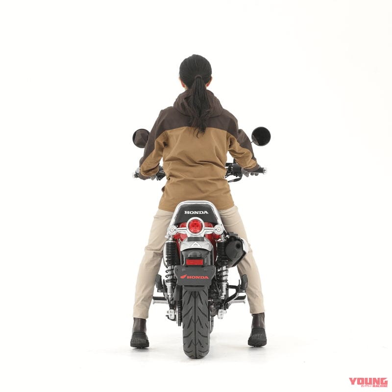 |ホンダ「ダックス125」足つきチェック&カスタム車も世界初公開! グレーもあった!!