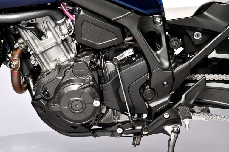 ホンダ|ホーク11|ホンダ「ホーク11」は130~140万円で今秋発売?! 世界初公開のディテールも全部撮った!