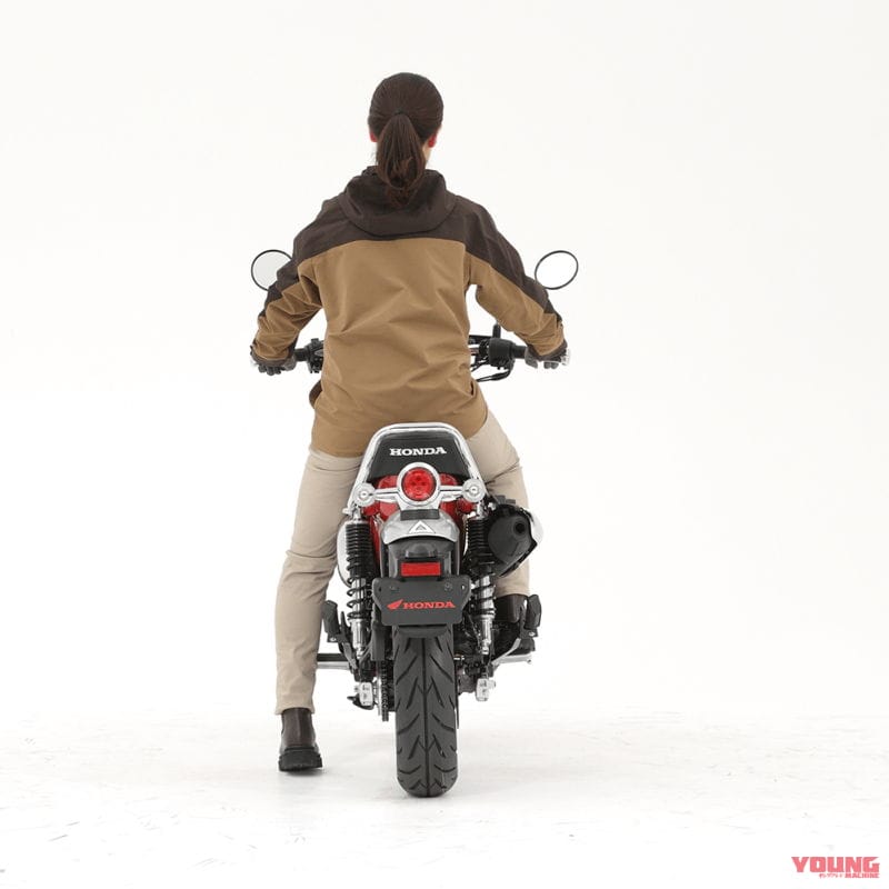 |ホンダ「ダックス125」足つきチェック&カスタム車も世界初公開! グレーもあった!!