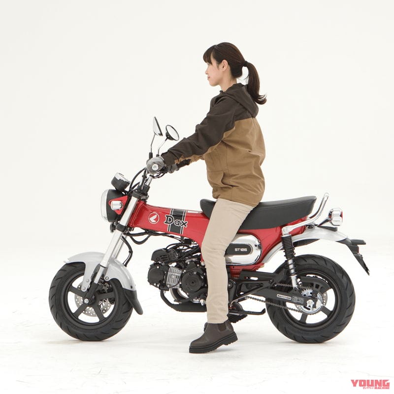 |ホンダ「ダックス125」足つきチェック&カスタム車も世界初公開! グレーもあった!!