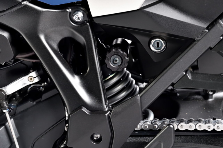 ホンダ|ホーク11|ホンダ「ホーク11」は130~140万円で今秋発売?! 世界初公開のディテールも全部撮った!