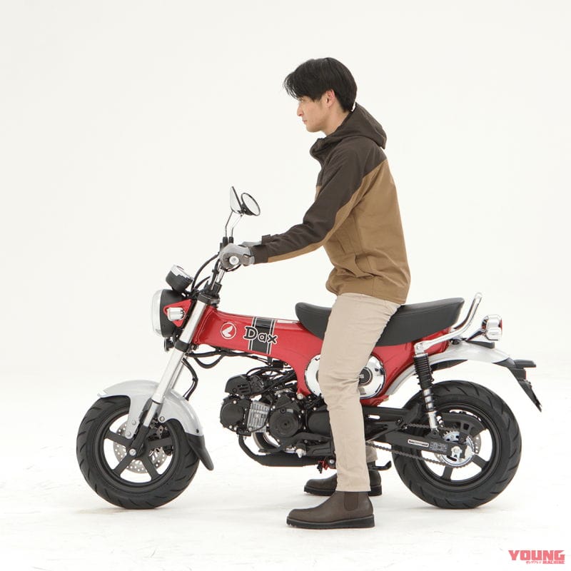 |ホンダ「ダックス125」足つきチェック&カスタム車も世界初公開! グレーもあった!!