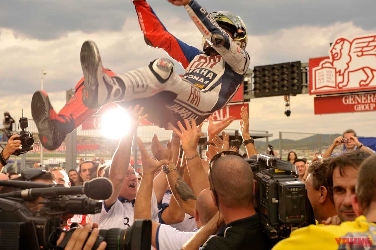 |山田宏の[タイヤで語るバイクとレース」Vol.61「テストなのにロッシ+ドゥカティの初走行に沸く!」