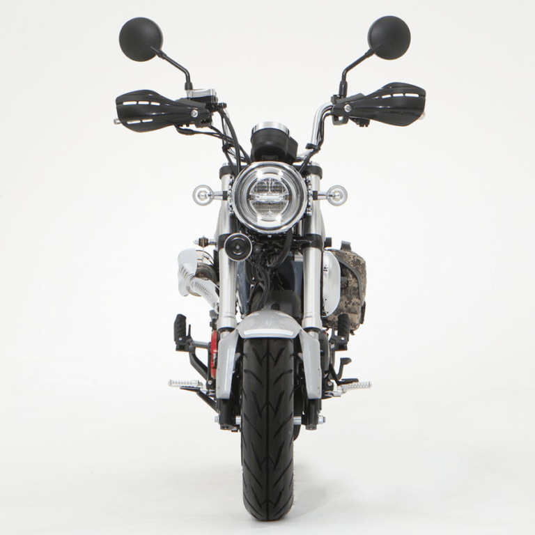 ダックス125|カスタマイズ車|ホンダ「ダックス125」足つきチェック&カスタム車も世界初公開! グレーもあった!!