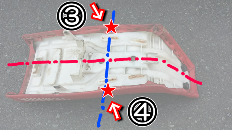 シート張り替え|仮止め|バイクシートを張り替えてみよう! 1時間もあれば自分で出来る!!【シワになってもいいんです】