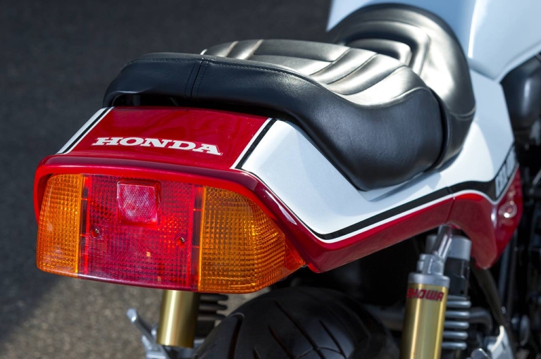 ドレミコレクションCB400タイプX|CBX外装キット、実車先行公開! CB400SF全年式対応”CB400タイプX”〈ドレミコレクション〉