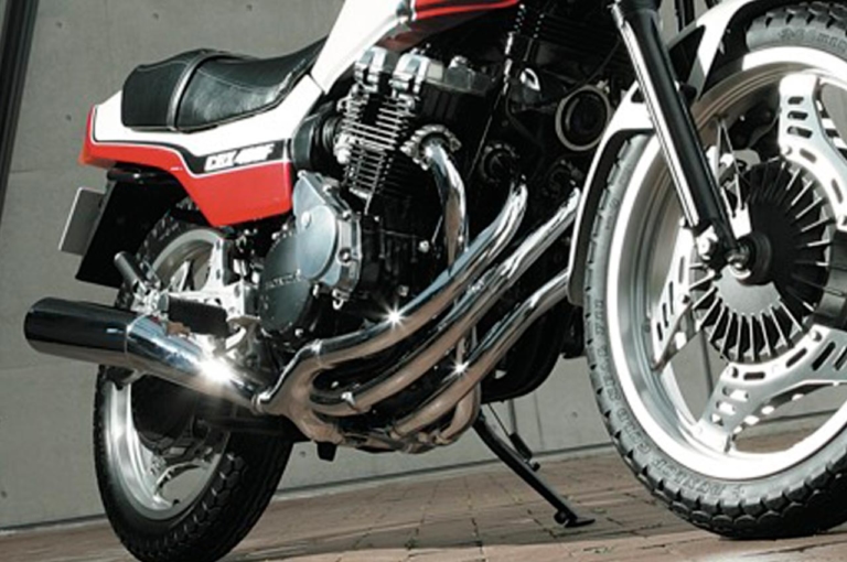 ホンダCBX400F|CBX外装キット、実車先行公開! CB400SF全年式対応”CB400タイプX”〈ドレミコレクション〉