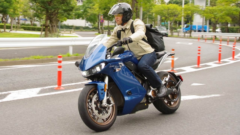 驚異の加速! 電動ツアラー・ゼロモーターサイクルズ「SR/S」試乗インプレッション