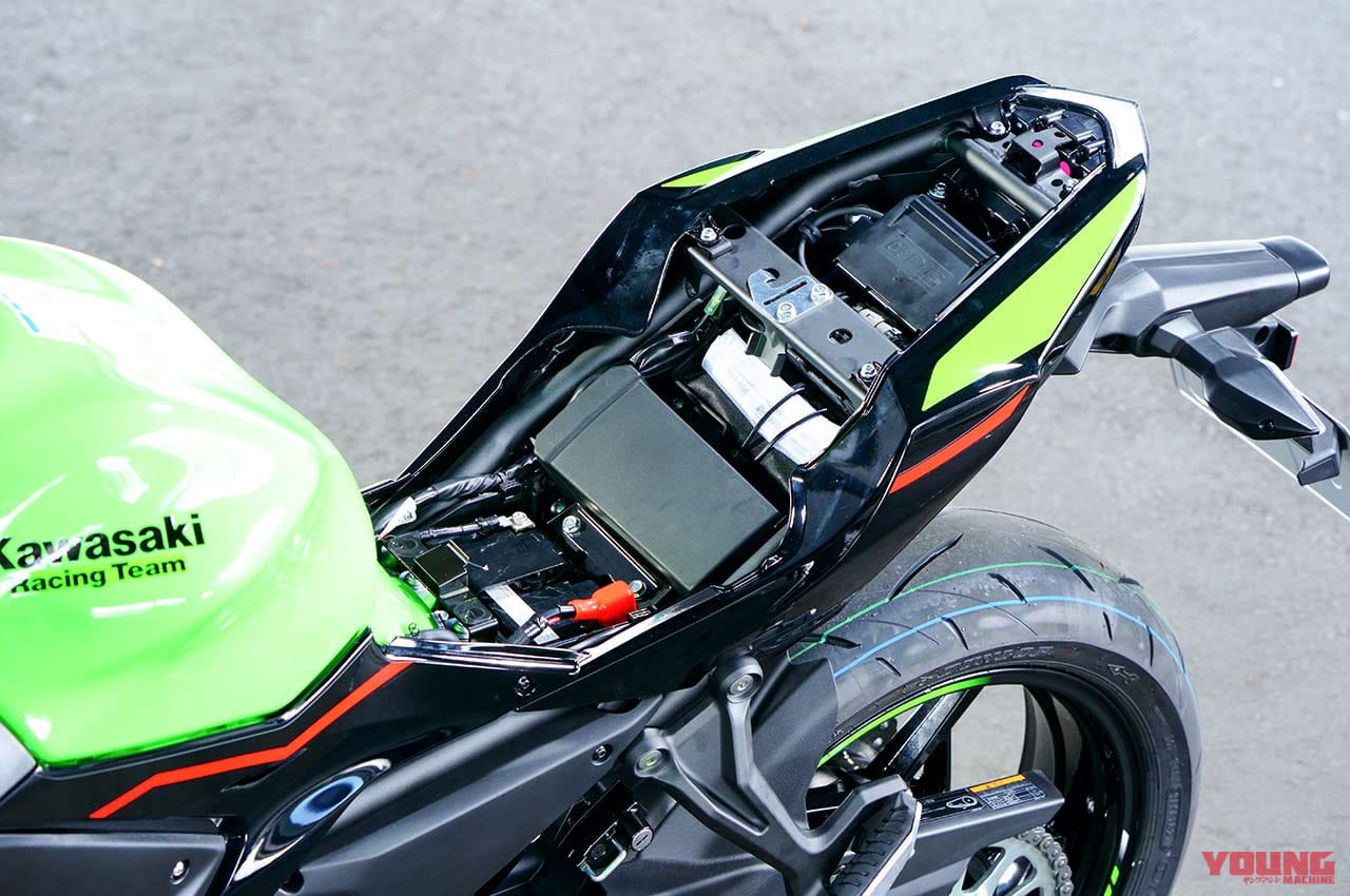 カワサキ ニンジャ650|ユーティリティ|新型ヤマハYZF-R7 vsライバル徹底比較#2 ライディングポジション/主要装備編〈RS660/CBR650R/ニンジャ650〉