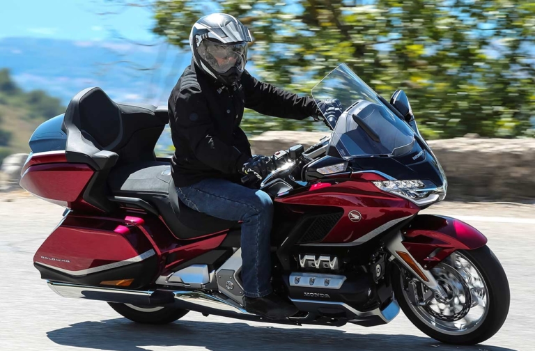 ホンダ ゴールドウイング/ツアー|“マシン オブ ザ イヤー2021″結果発表:アメリカン部門【同門レブル対決は兄貴分の1100が勝利】