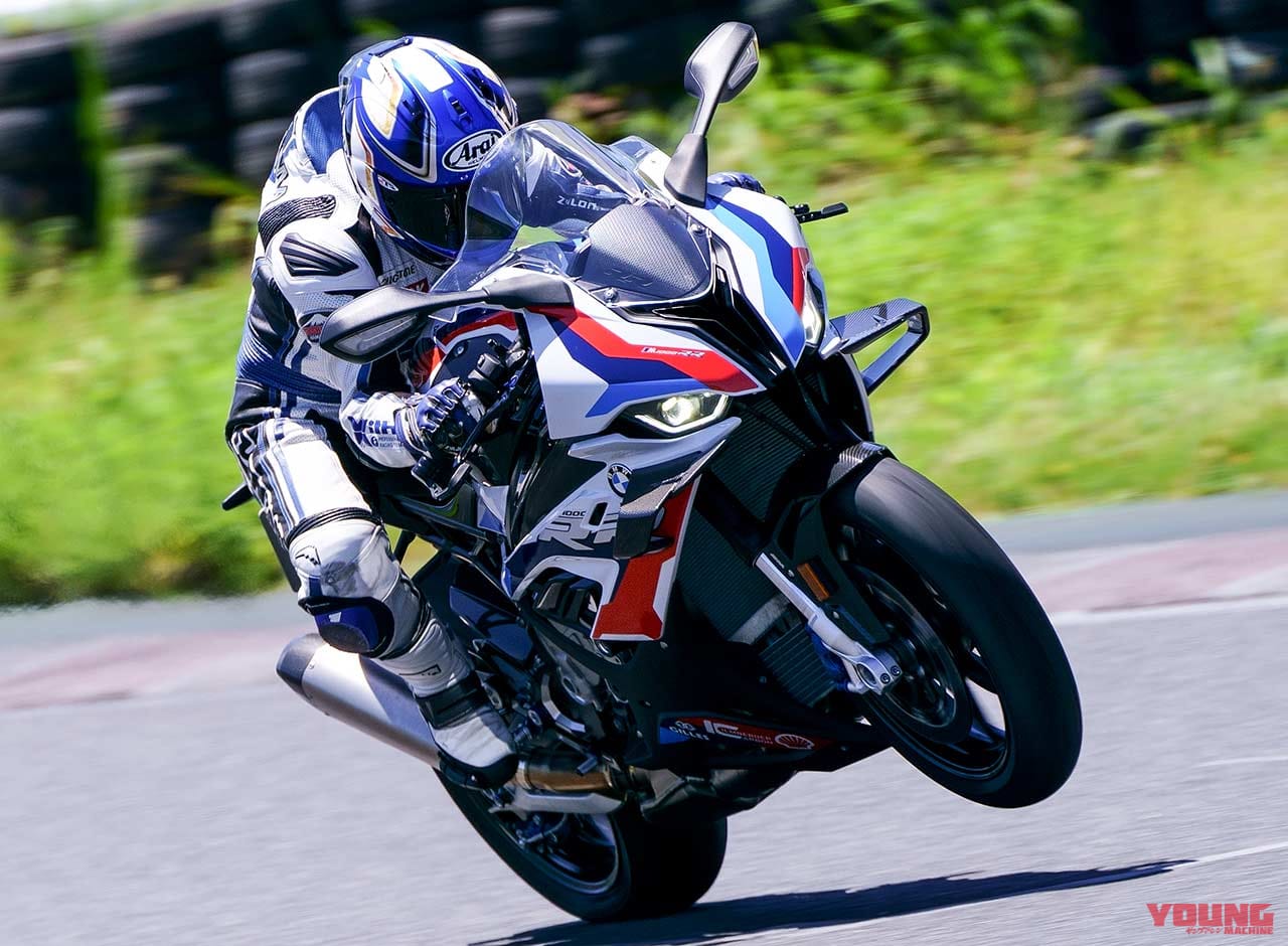 BMW M1000RR|“マシン オブ ザ イヤー2021″結果発表:外国車部門【BMWが2連覇の快挙】