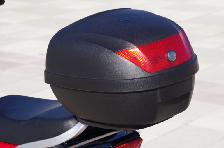 日本エレクトライク スイングスポーツ|フロント2輪+ダブルウィッシュボーンサスが楽しい電動ビークル「スイングスポーツ」に乗ってみた